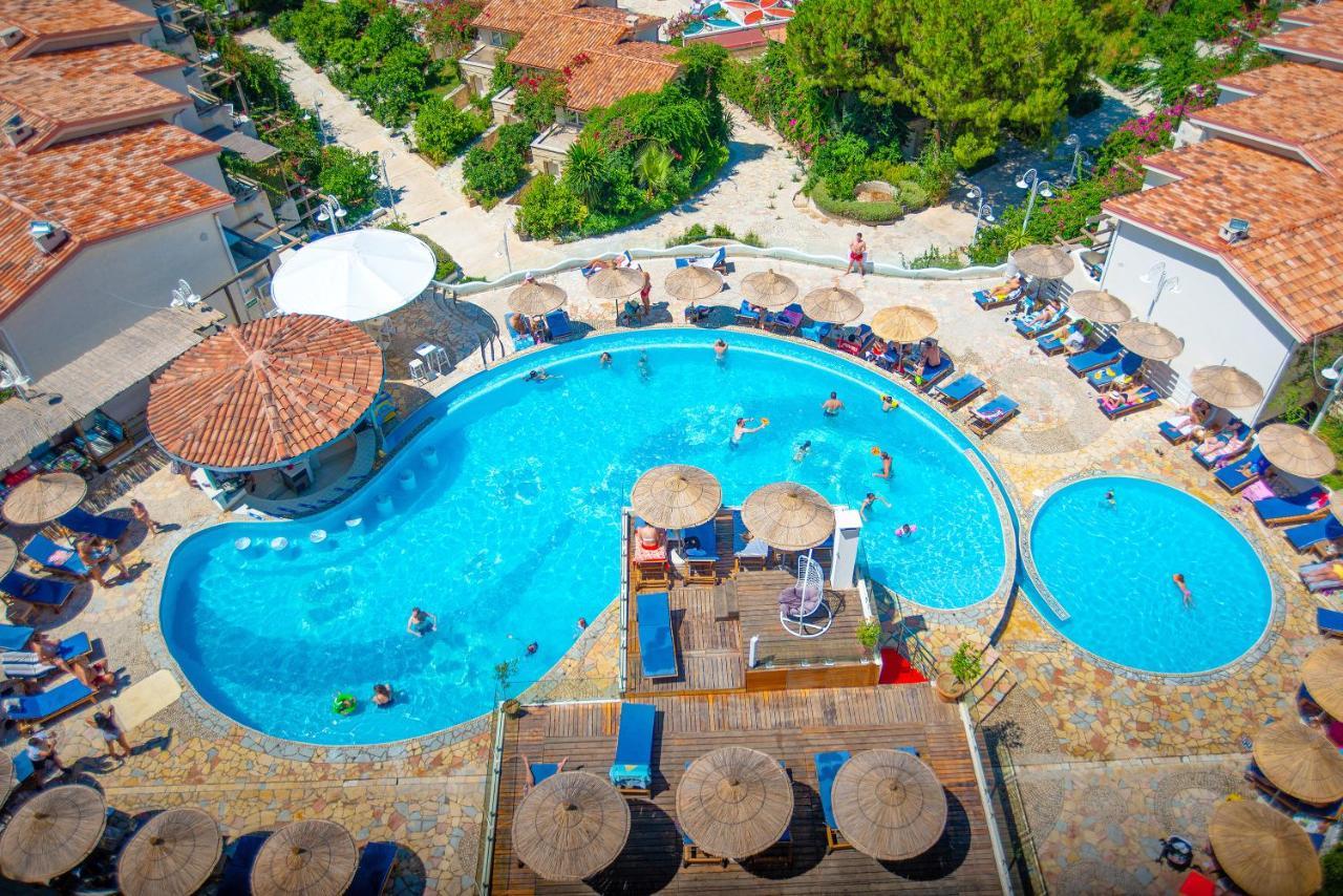 Bougainville Bay Apartments Sarandë Esterno foto