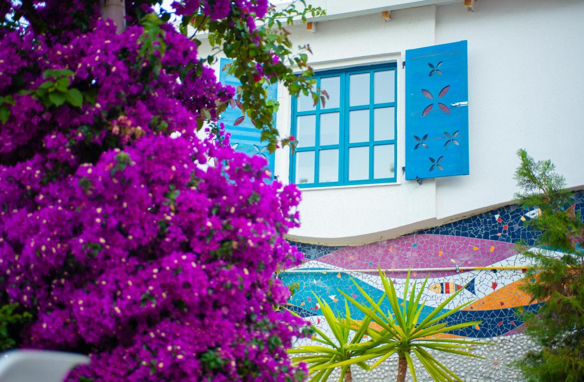Bougainville Bay Apartments Sarandë Esterno foto