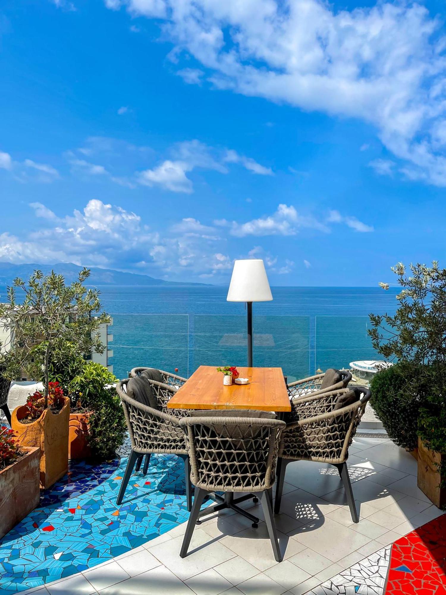 Bougainville Bay Apartments Sarandë Esterno foto
