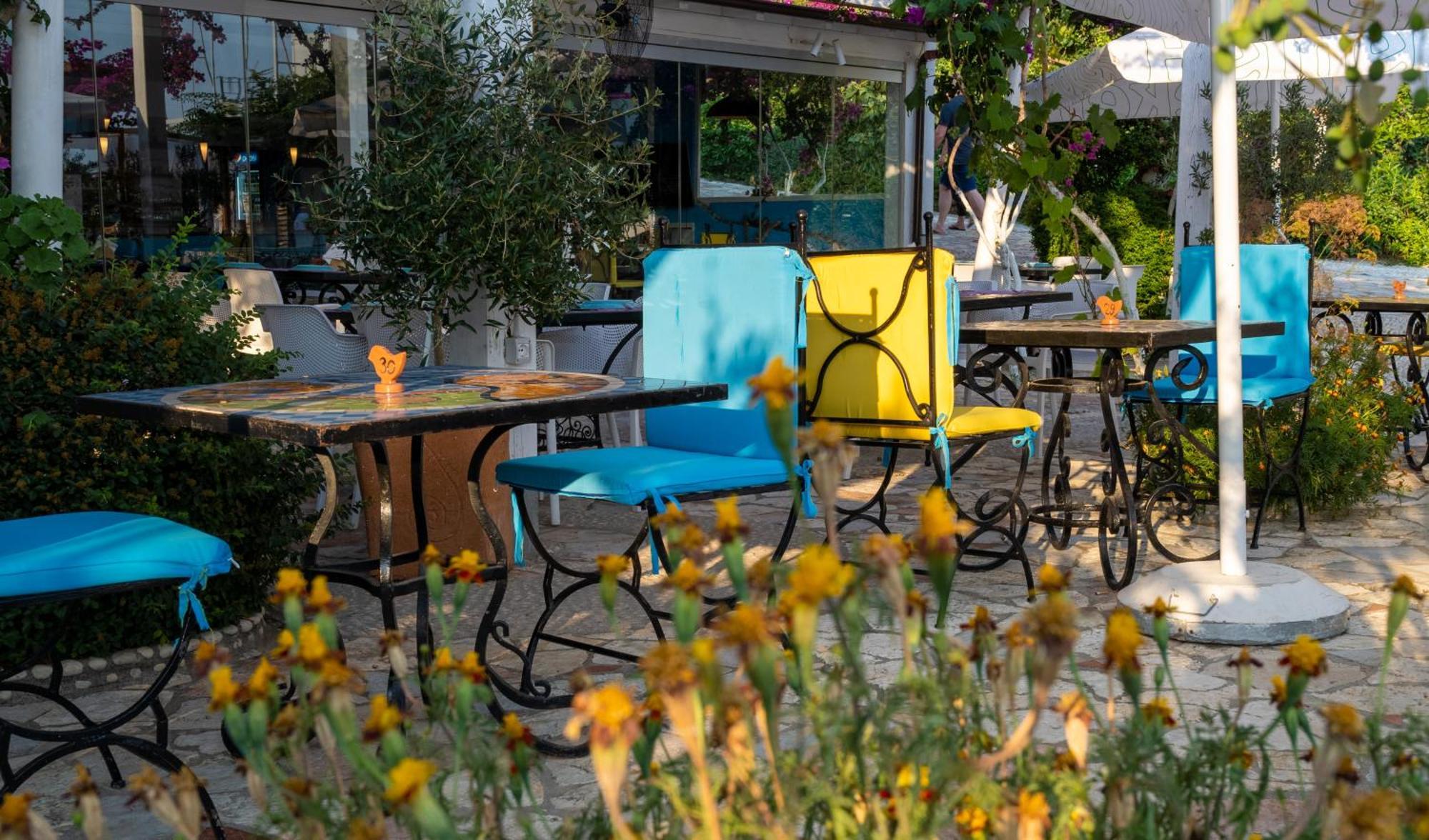 Bougainville Bay Apartments Sarandë Esterno foto