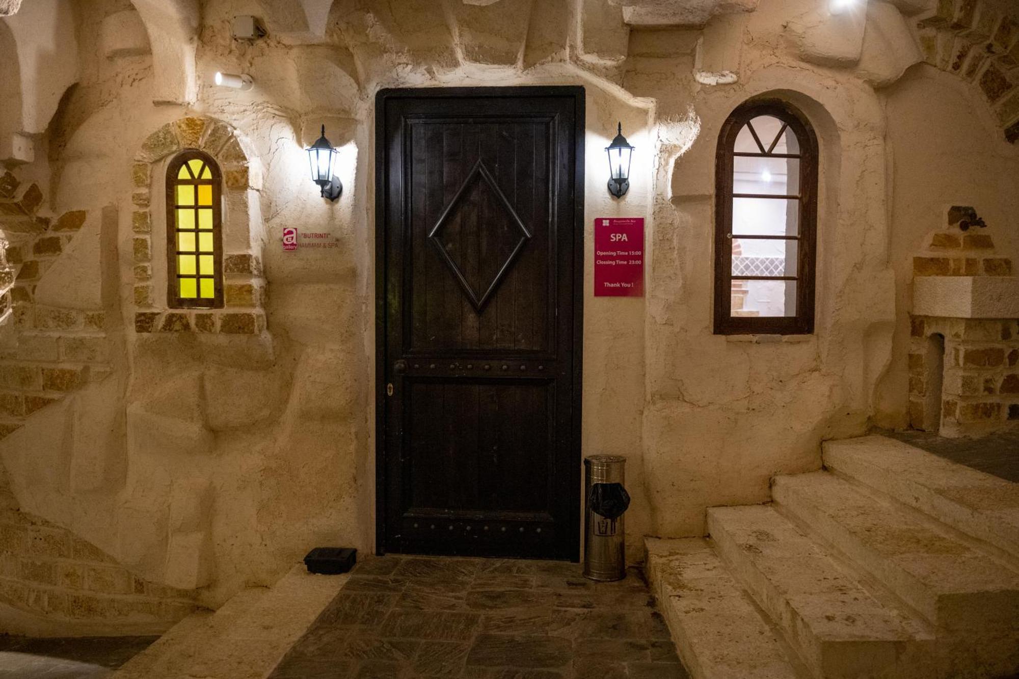 Bougainville Bay Apartments Sarandë Esterno foto